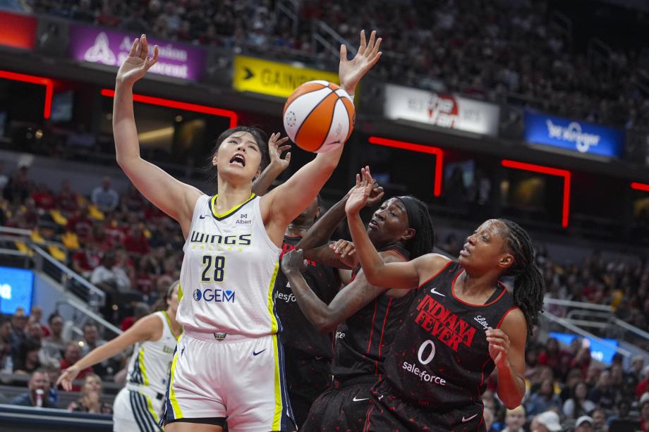 [图]李月汝20分创个人WNBA生涯新高 飞翼1分险胜狂热